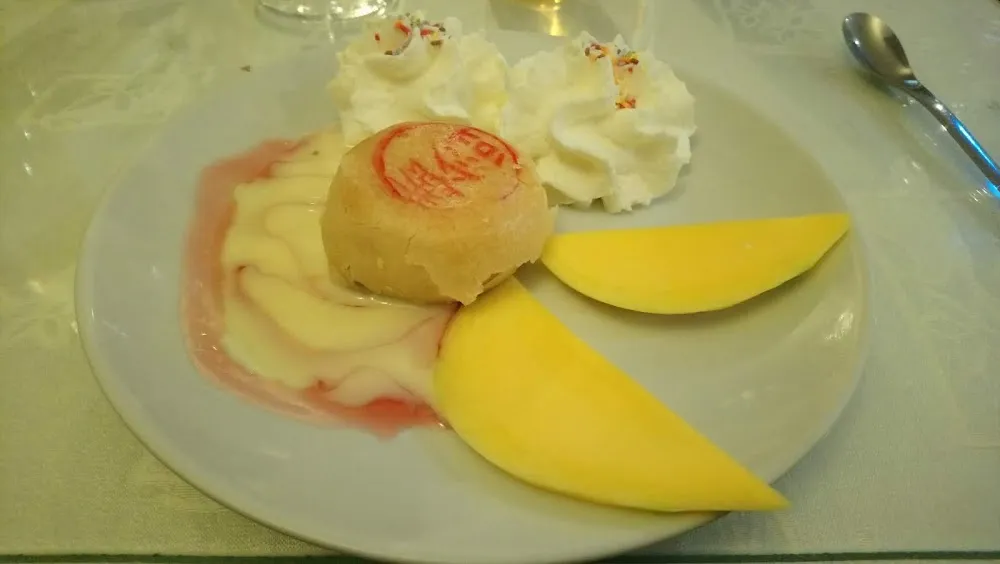 Dessert Asiatique Avec Du Soja Fruits Et Chantilly